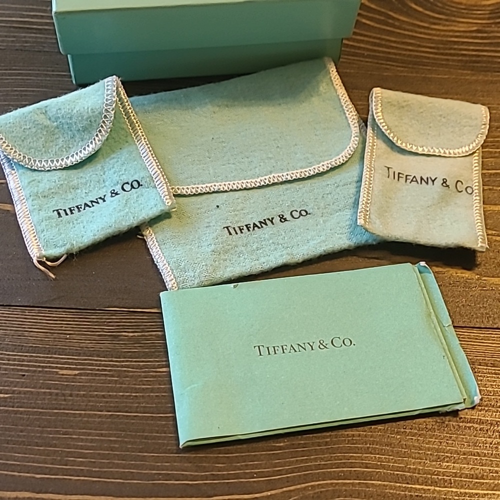 Tiffany and Co box - Picture 3 of 4